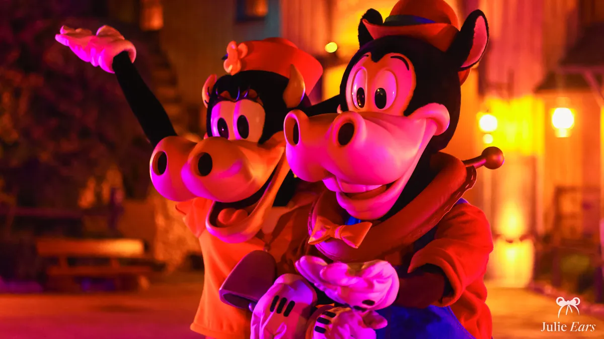 Horace Horsecollar and Clarabelle Cow, two rare characters, at the Disneyland Pass Back In Time Night on 13 September 2024 at Disneyland Paris