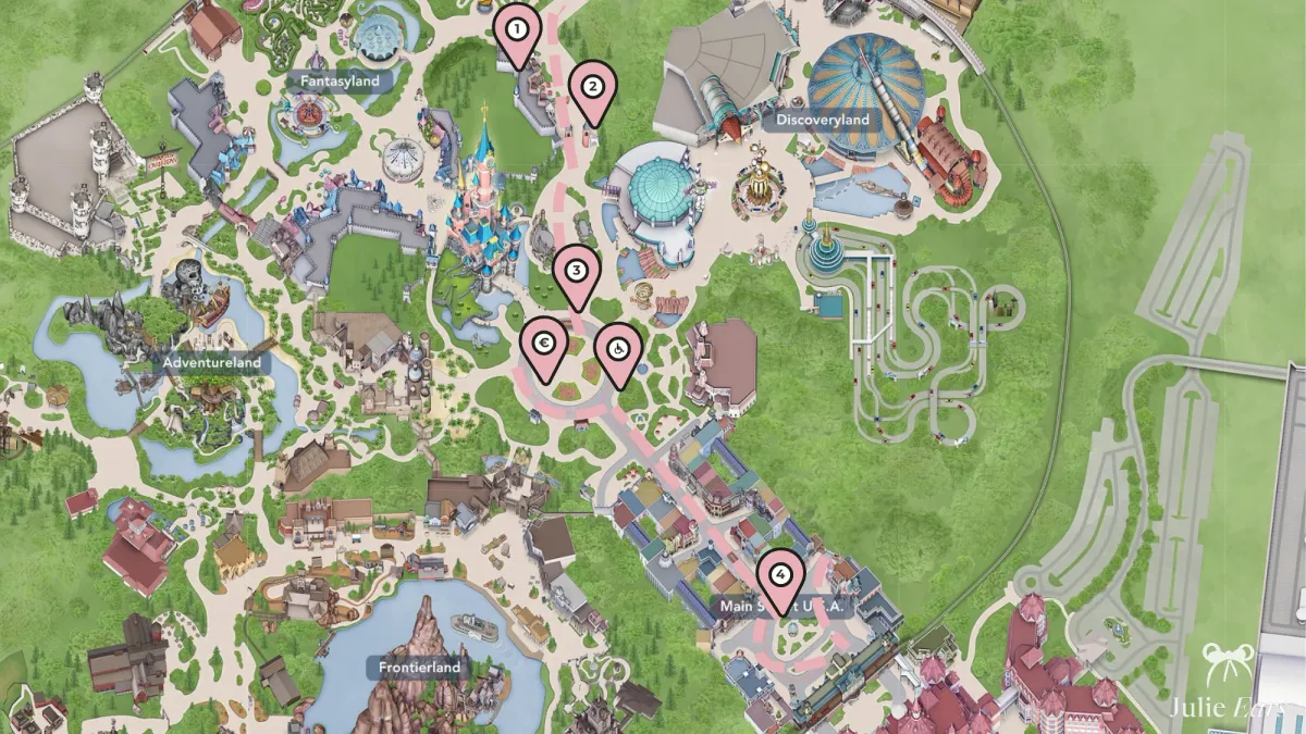 Plan du Parc Disneyland situant les quatre meilleurs emplacements, l’emplacement privilégié, la zone PMR et l’itinéraire de la parade Disney Stars on Parade