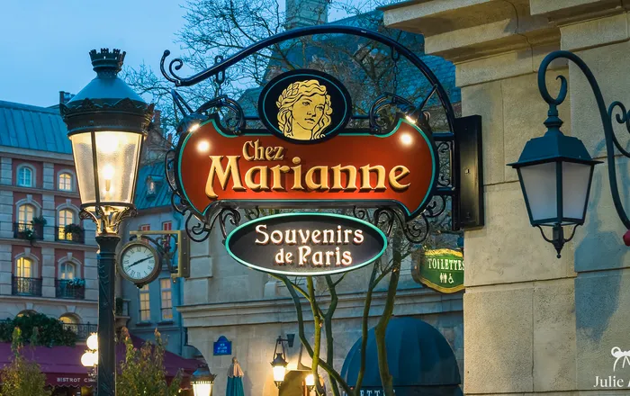 Chez Marianne (Souvenirs de Paris)