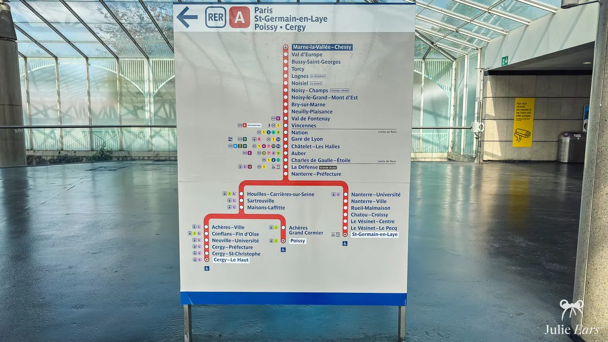 RER A (Paris suburban train) line map on a platform, with every stop from Paris to Marne-la-Vallée/Chessy, the station for Disneyland Paris