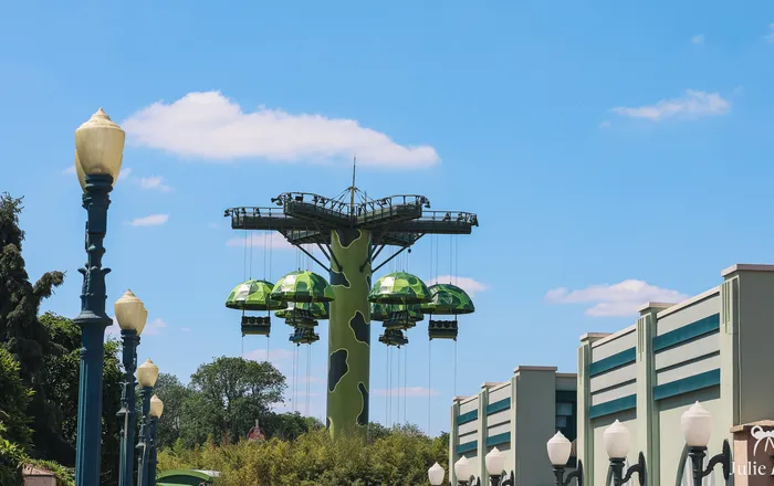 Toy Soldiers Parachute Drop