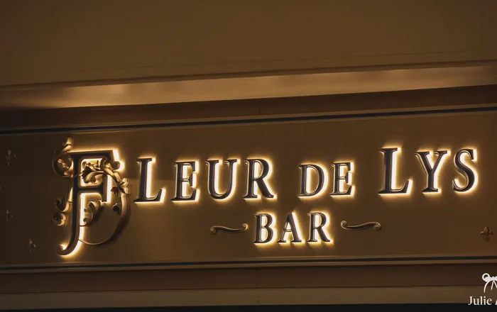 Fleur de Lys Bar