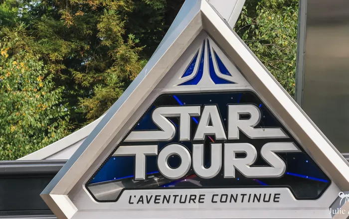 Star Tours : L’Aventure Continue